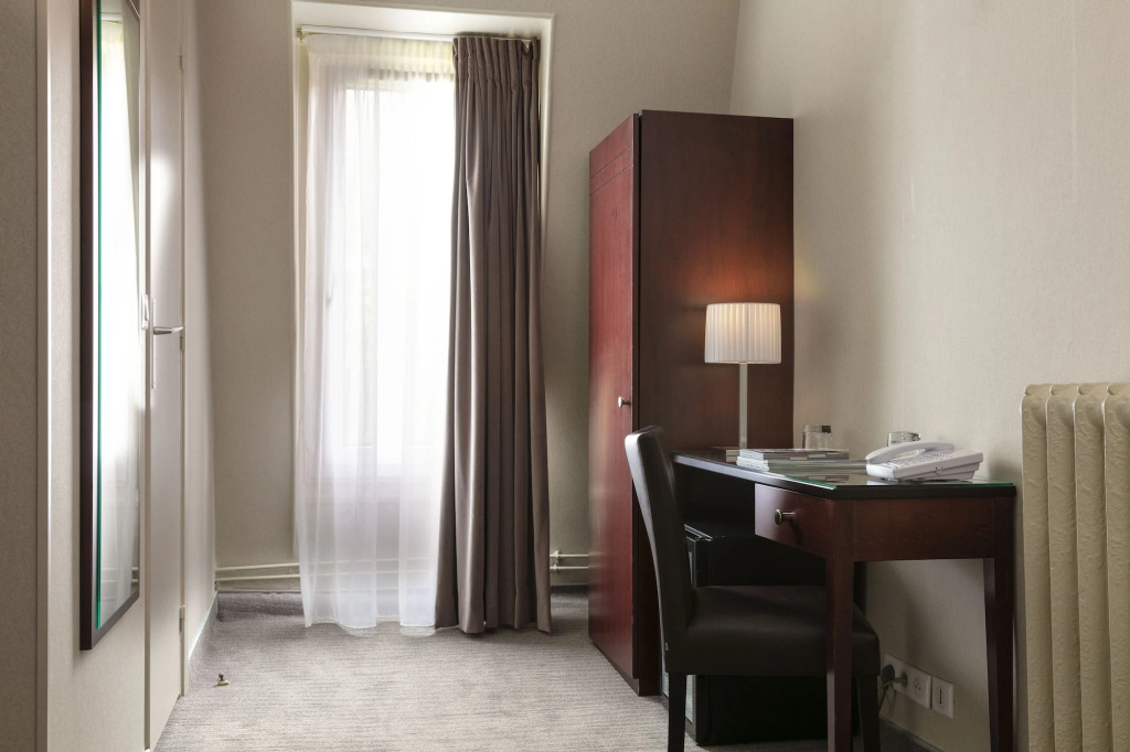Hotel Saint Cyr Etoile