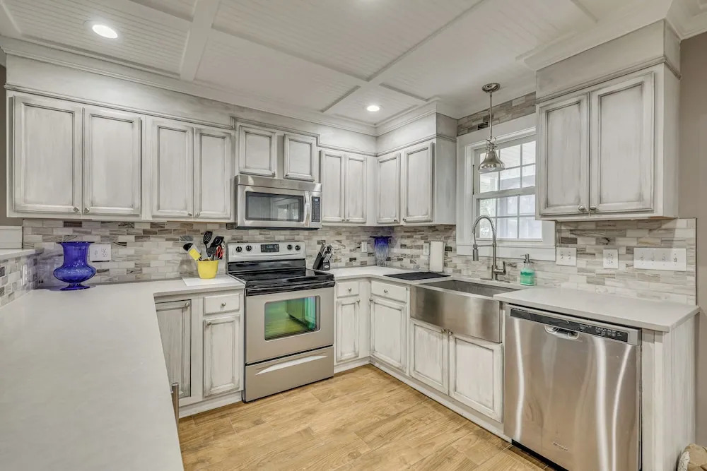 Walk to Beach & Parks! Coastal Haven in Oak Island