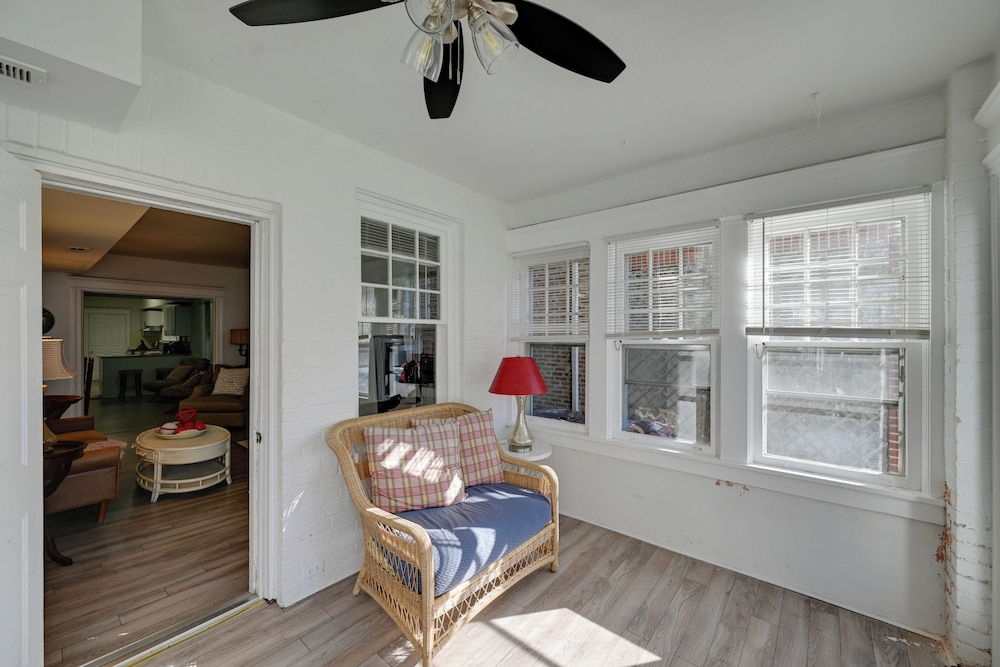 2 Blocks to Beach & Boardwalk: Ventnor City Escape