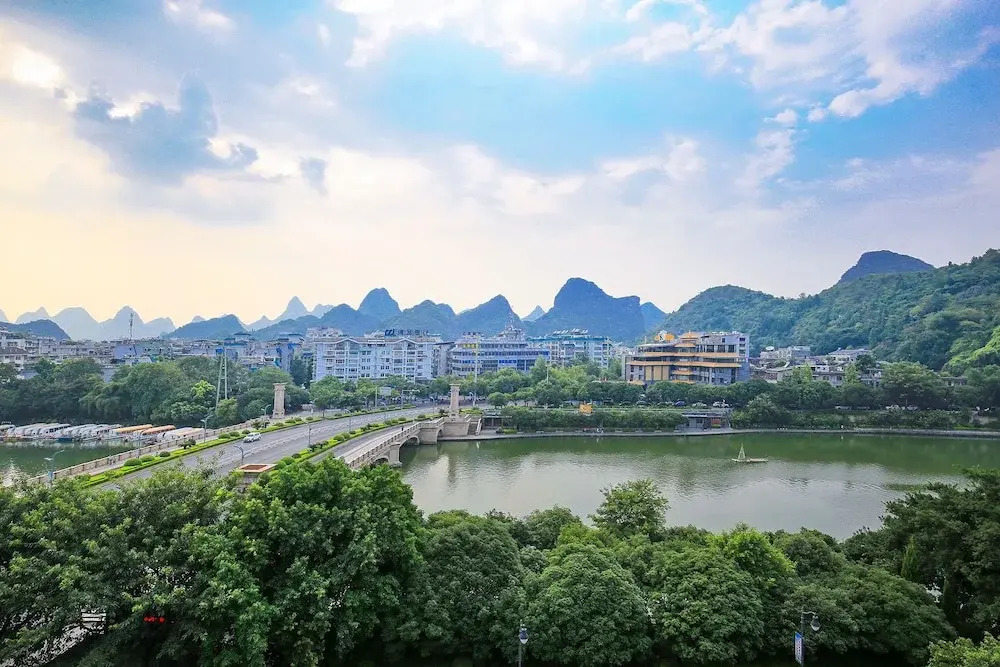 Immersing Hotel Guihu Branch