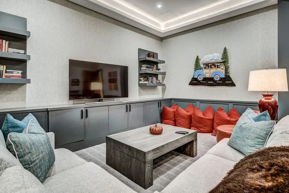 Luxury renovation! Ski-in/Ski-out 5 Br Private Townhome, Top of Bachelor Gulch - majestic view & exclusive location! by RedAwning
