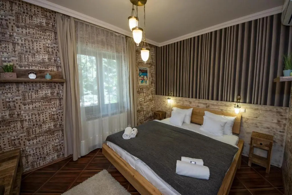 Platan Garden Rooms & Restaurant