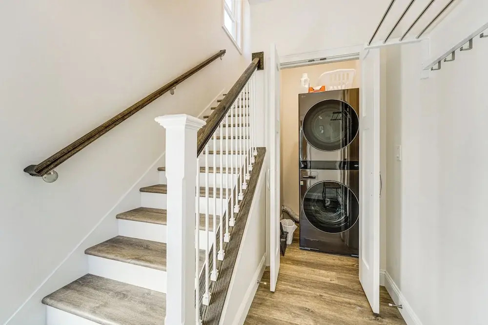 Ocean Point Hideaway: 2-story Unit on 3 Acres!