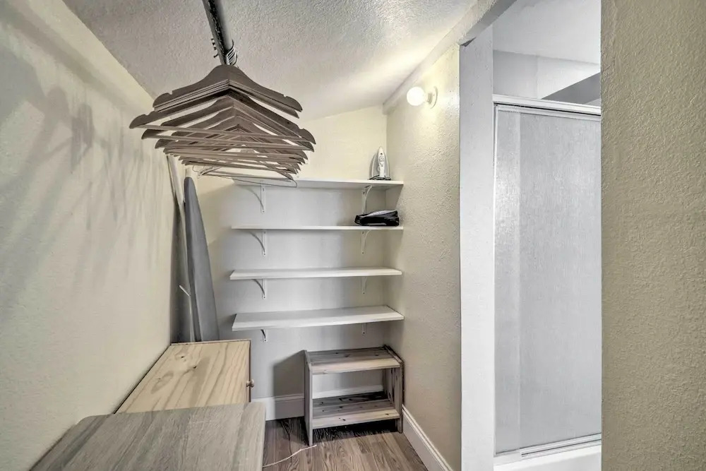 Updated Livermore Apartment w/ Private Deck!