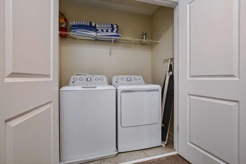Large Family Home Full Of Amenities -4919cg 9 Bedroom Home