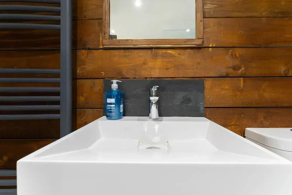 Host Stay Grafton Woodshack