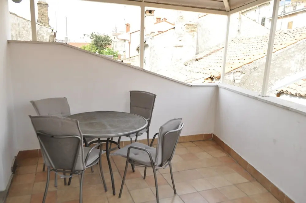 Pula center rooms