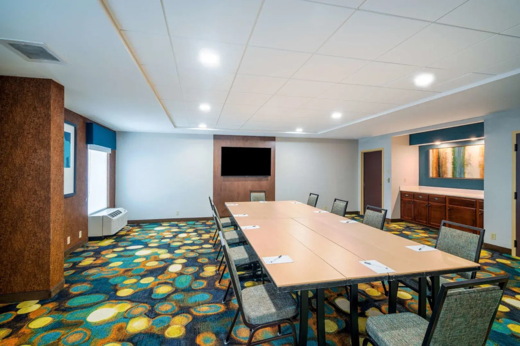 Spark by Hilton Bardstown