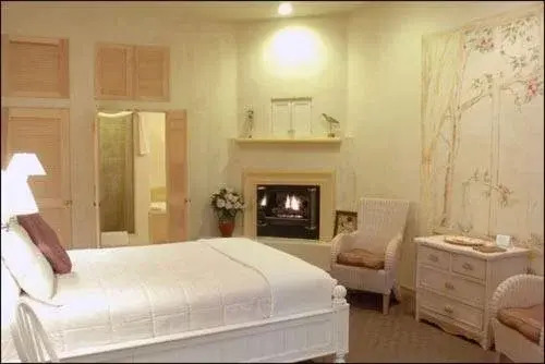 Petit Logis Inn