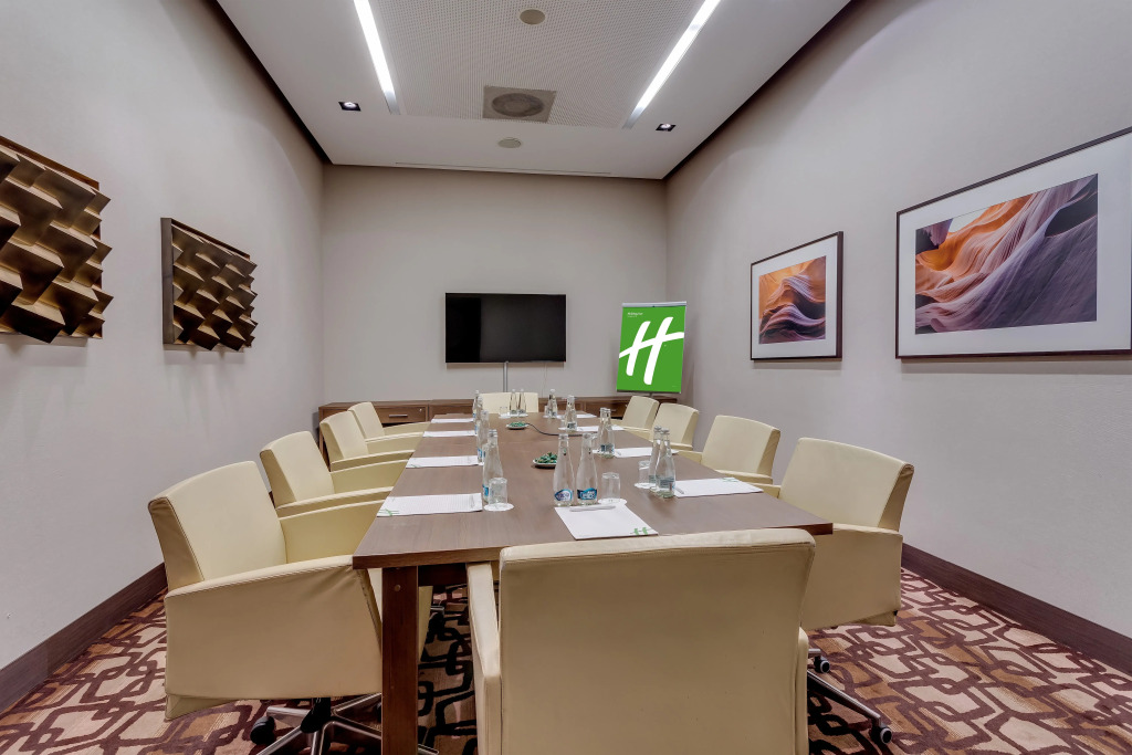 Holiday Inn Resort Warsaw Józefów by IHG