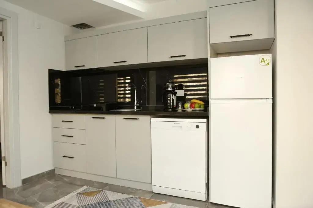 Comfortable and Modern Suite with Balcony in Narlidere, Izmir