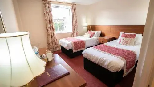 The Emmbrook Inn Hotel