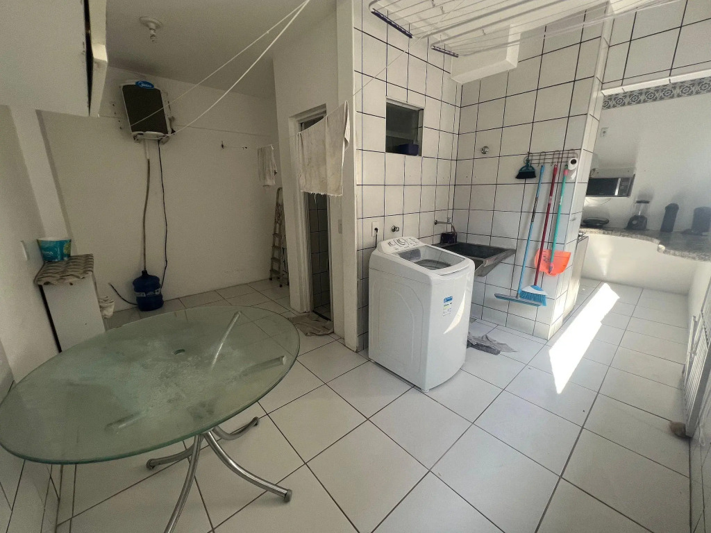 Apê família 3 quartos 200m da feirinha beira mar