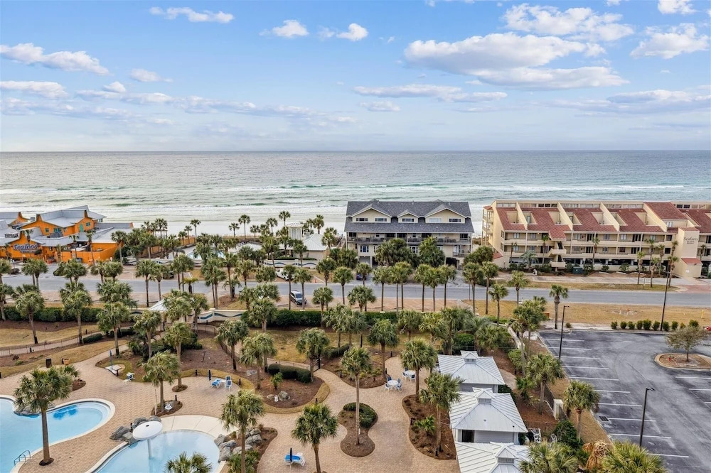 Sterling Shores 918 3 Bedroom Condo by RedAwning, Destin