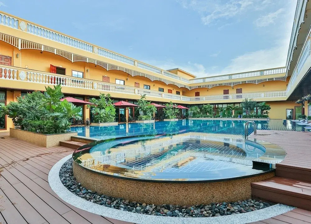 Na Chateau Hotel