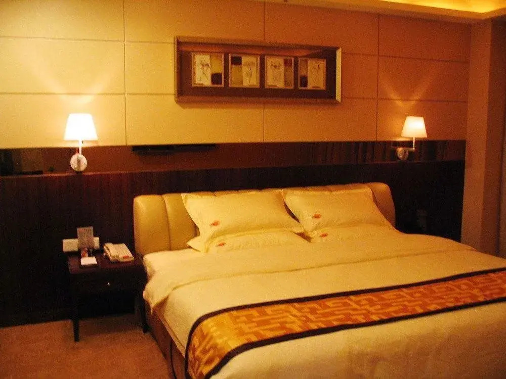 Dongzhu Big Hotel