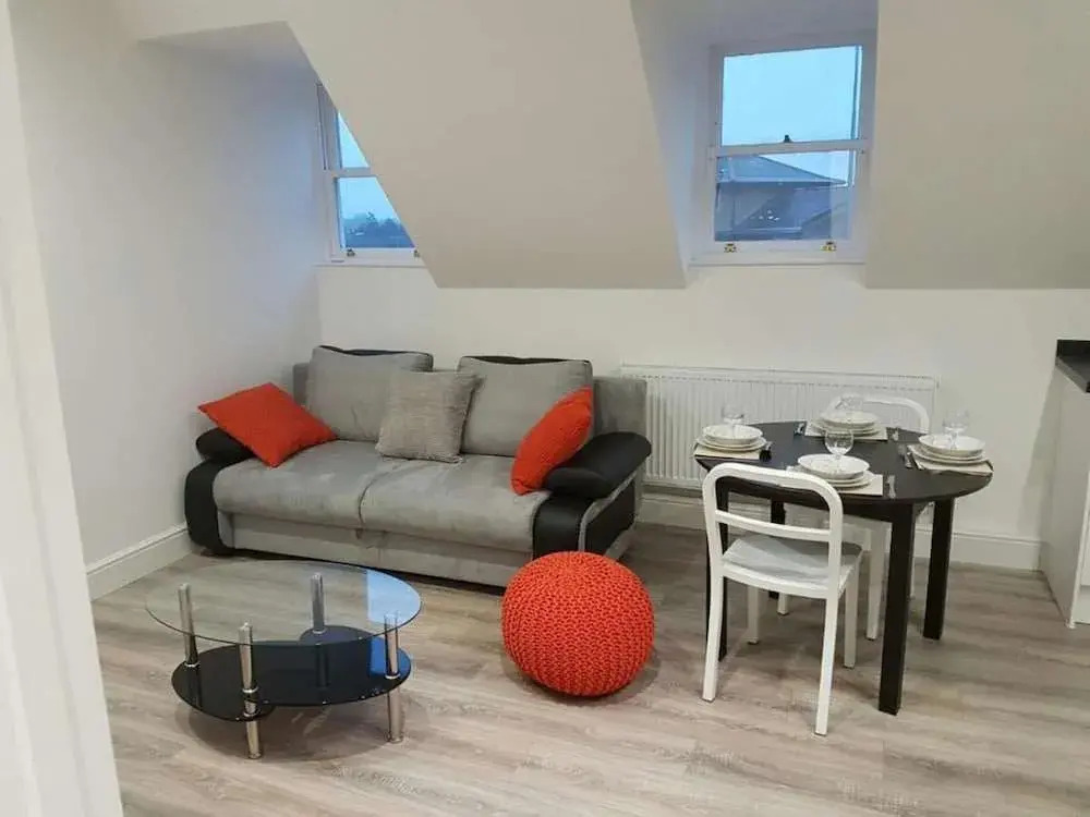 Remarkable 2-bed Apartment in Chelmsford
