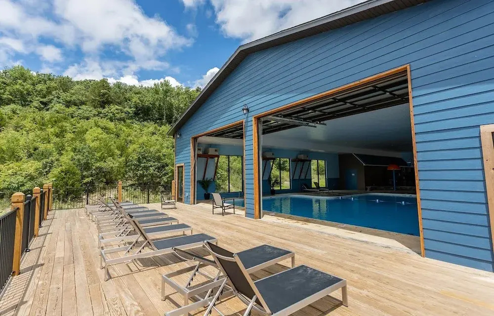 White Tail Summit - Sleeps 33 10 Bedroom Home by RedAwning