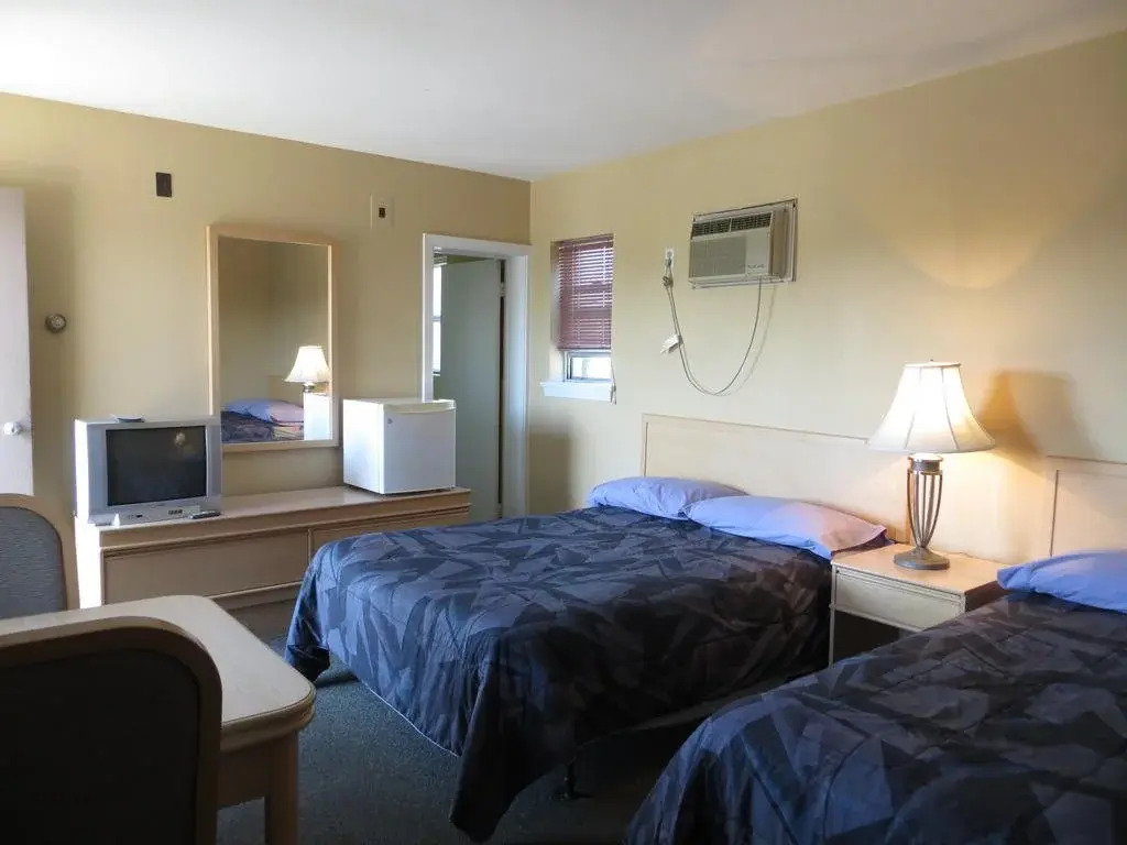 Riverview Motel
