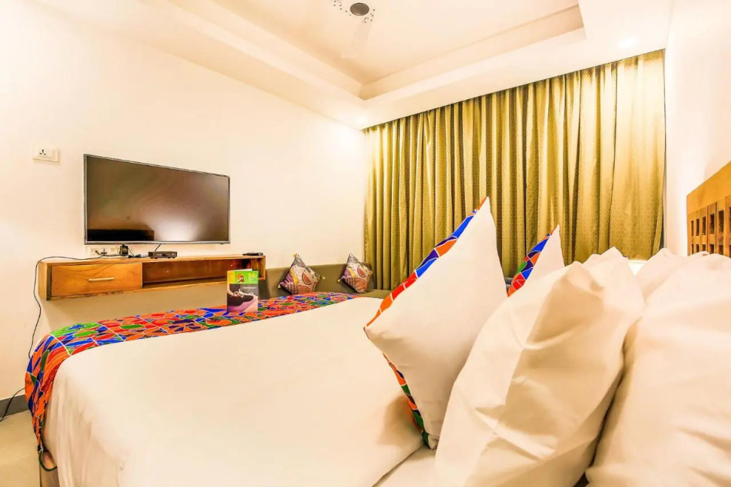 FabHotel Casa Kiara With Pool Side Bar, Calangute