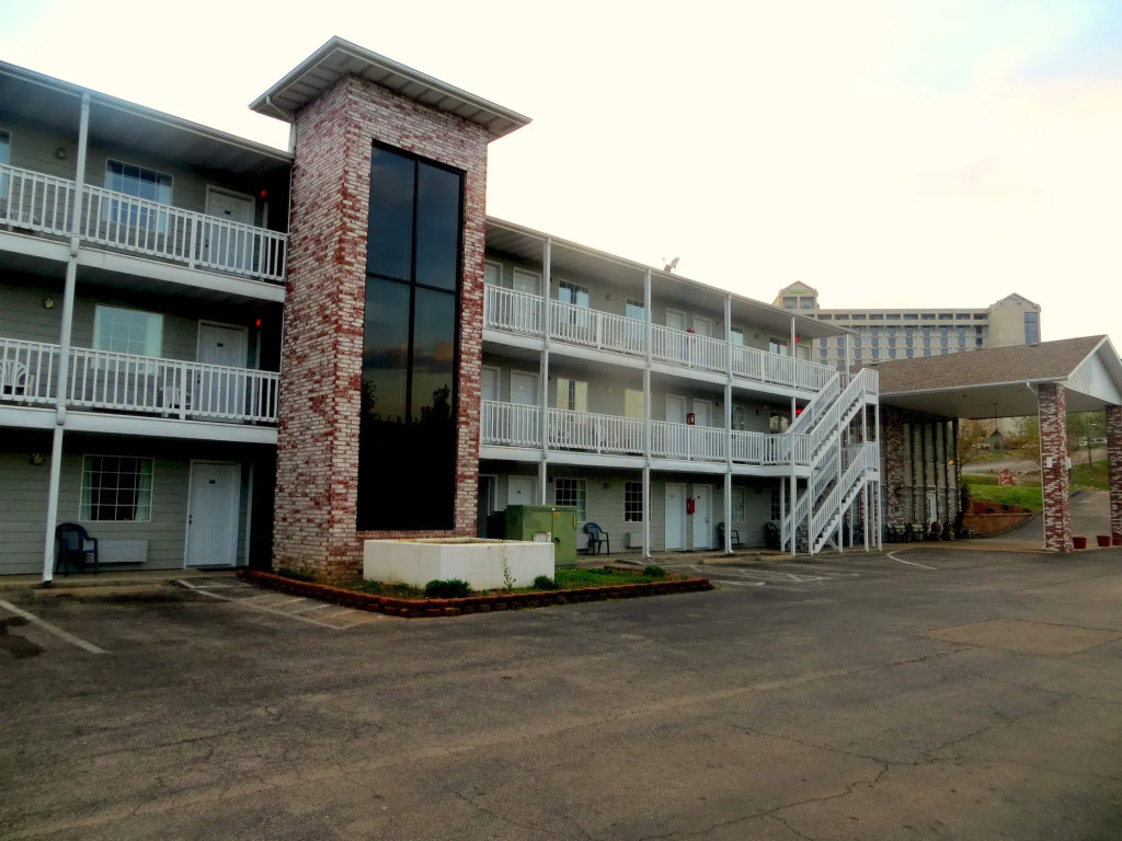SUNSET INN