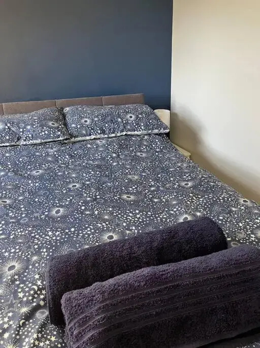 Recently refurbished 2 storey 2 bedroom apartment