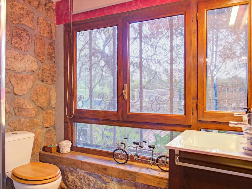 Flat in Galapagar with Spa and Mountain Views