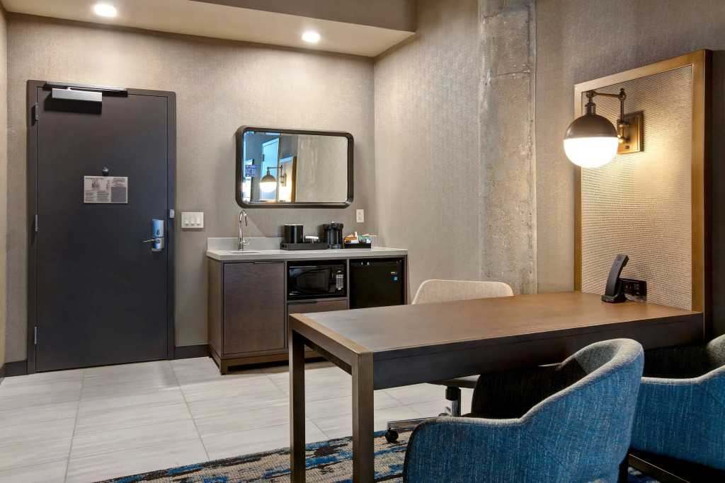 Embassy Suites By Hilton Rockford Riverfront