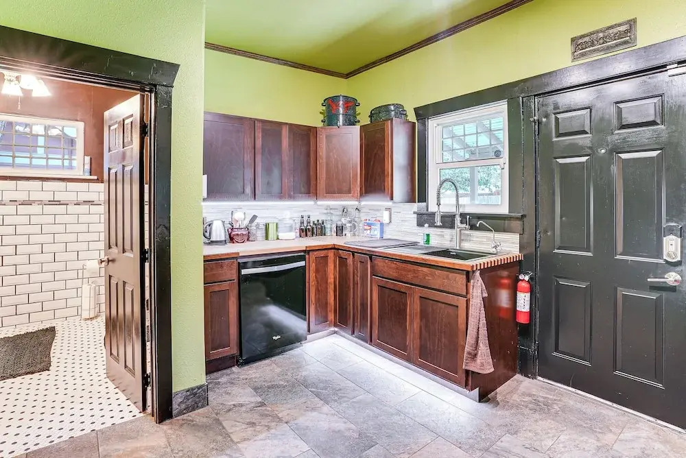 2 Mi to Downtown Spokane: Nurse-ready Rental