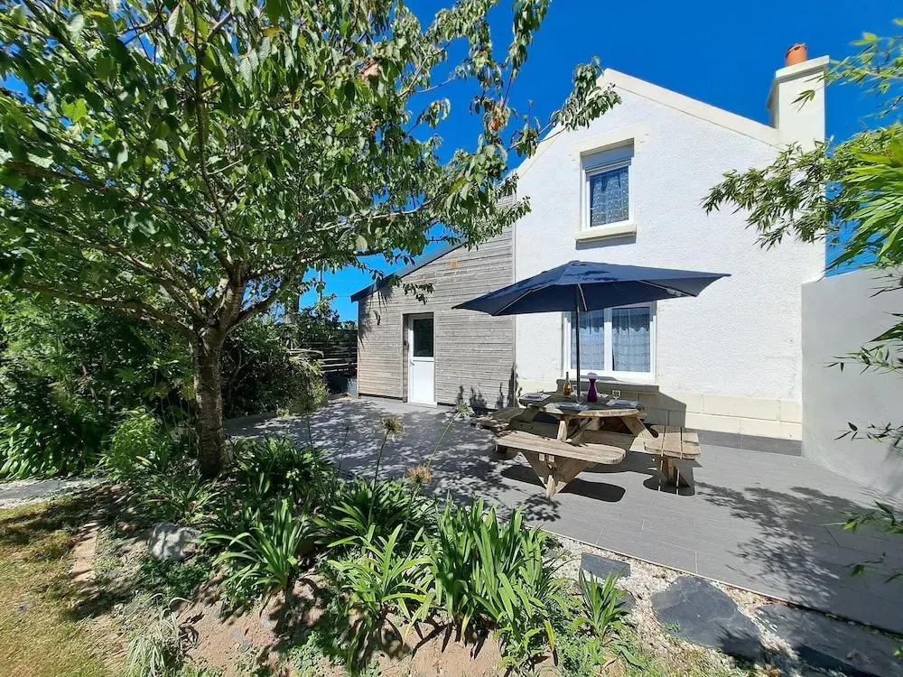 Holiday home close to beach, Cléder