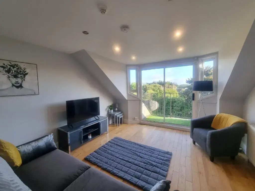10c Stirling Road