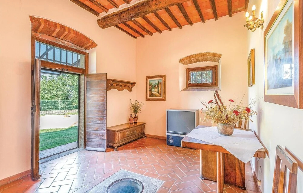 Awesome Home in Arezzo With 6 Bedrooms, Wifi and Outdoor Swimming Pool