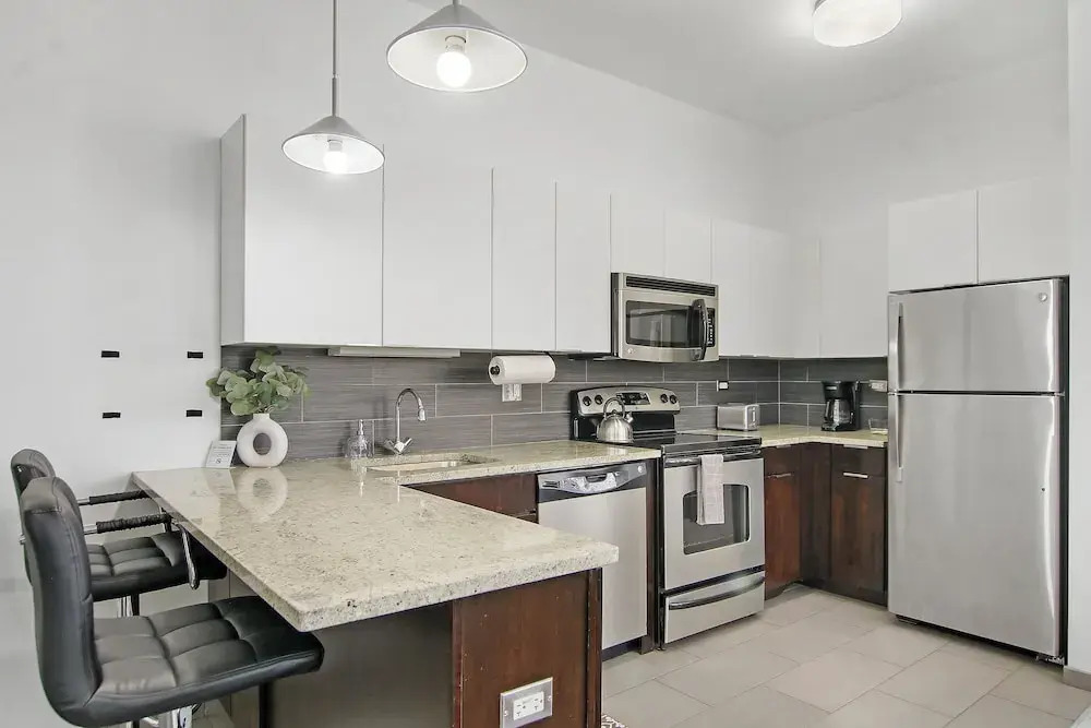 2BR Haven - Del Prado 1013