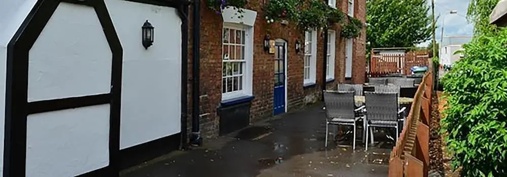 The Ship Albion