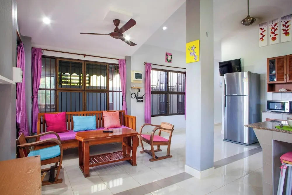 House 4 People sea View 100 m From the Beach