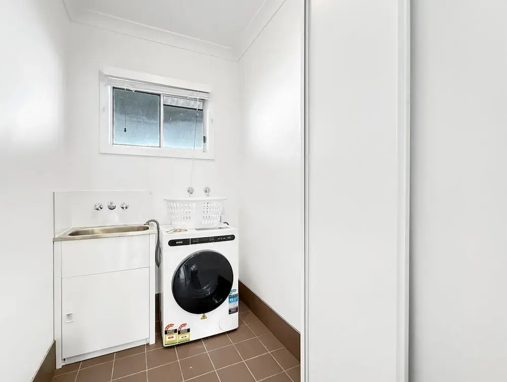 Spacious 3-bedroom Home With Private Pool & BBQ