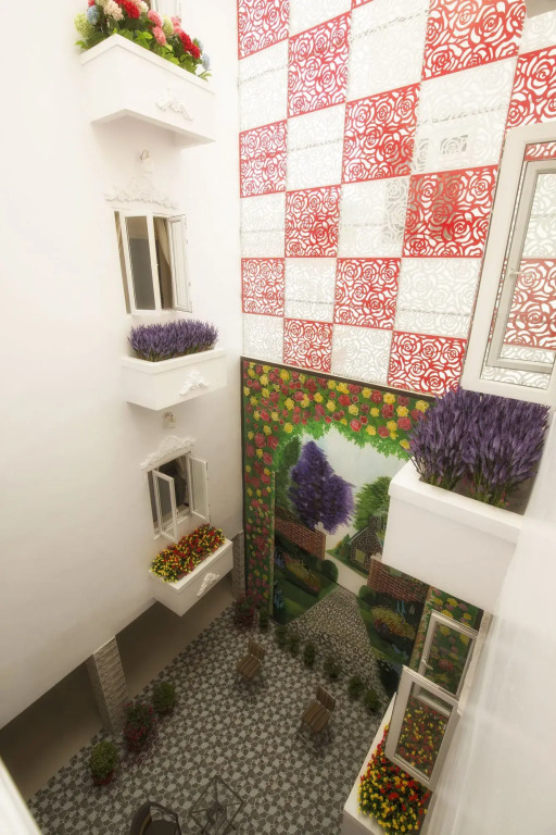 Golden Bee Hotel
