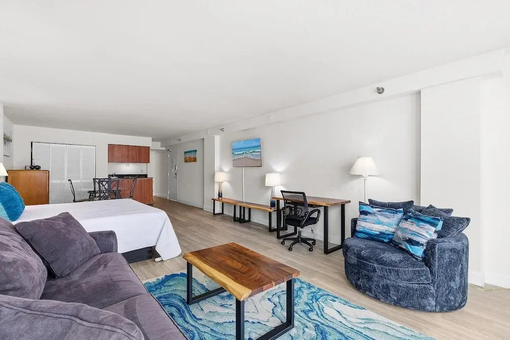 Oceanside Inn 313