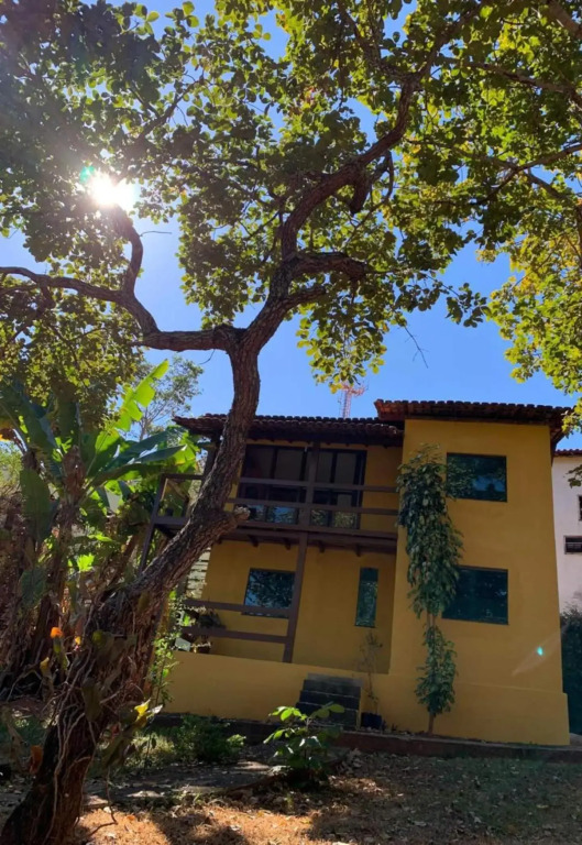 Casa Amarela Cipó Suítes e Cipó Kombi VIP 600m centro Serra do Cipó