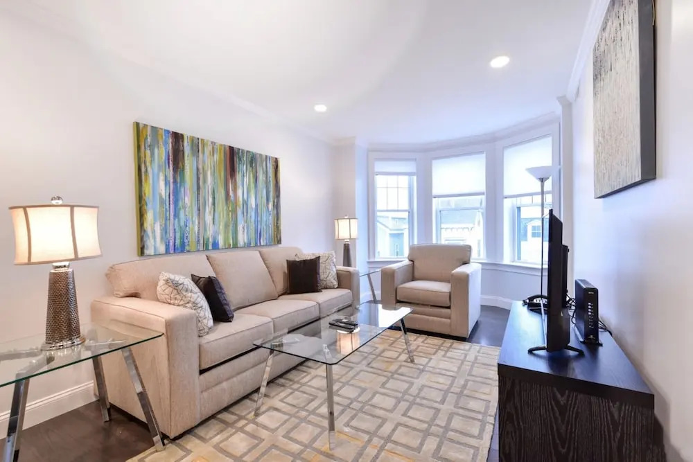 Global Luxury Suites at South Boston
