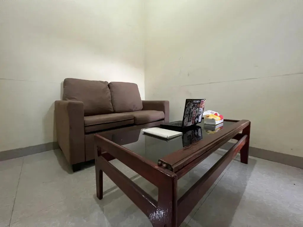 Hotel O Kost Biru