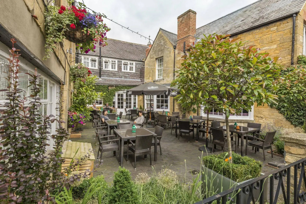 The White Hart Royal, Moreton-in-Marsh, Cotswolds - The Coaching Inn Group