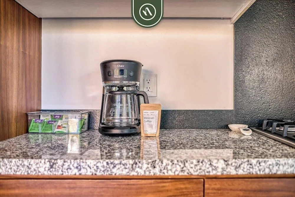 Luxury 2 BR Condo Near Golf Courses and Marina