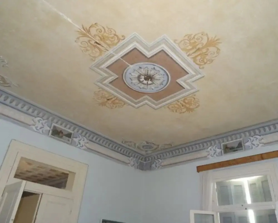 5-bed House With Garden in the City of Chios