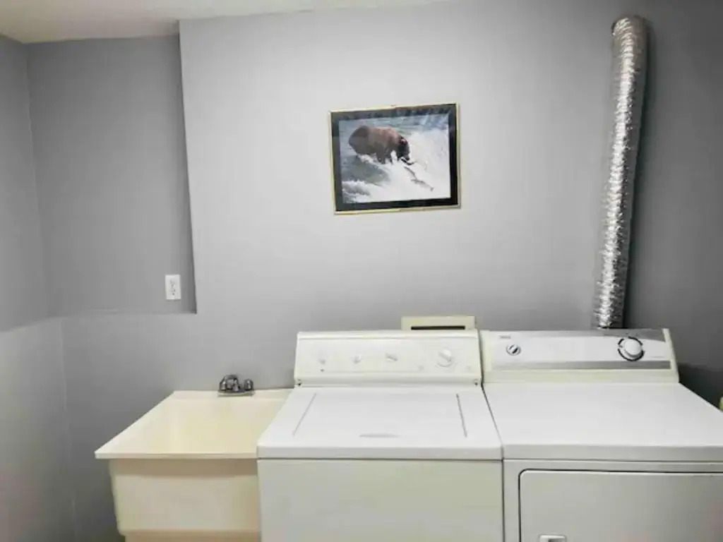 Sweet 5 bedrooms single house in Hinton