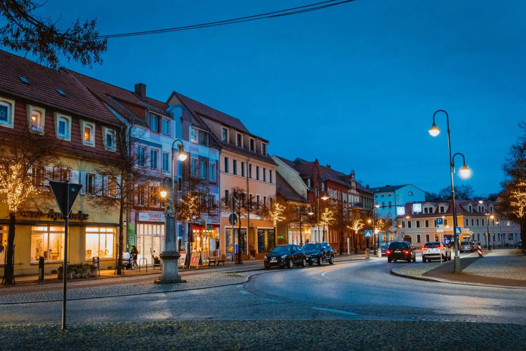 Der Sachsenhof - Zentral gelegene Ferienwohnung direkt am Markt und Kirche