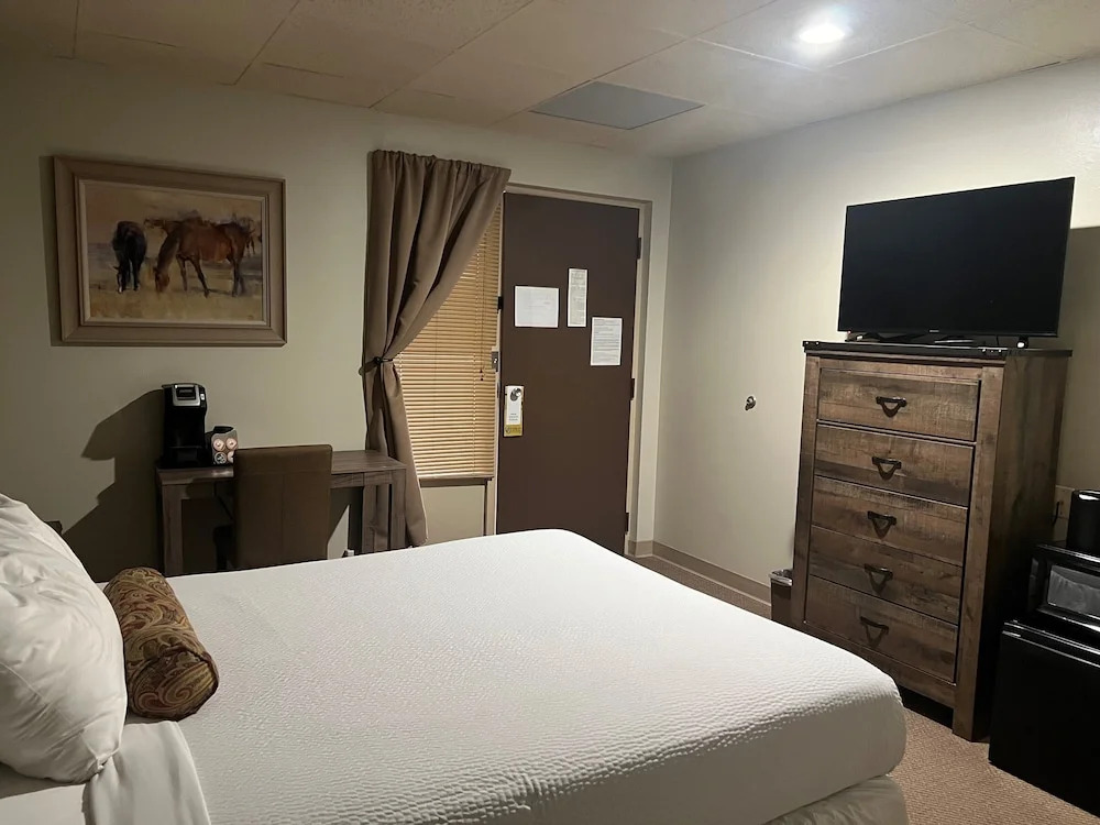 The Stables Inn & Suites