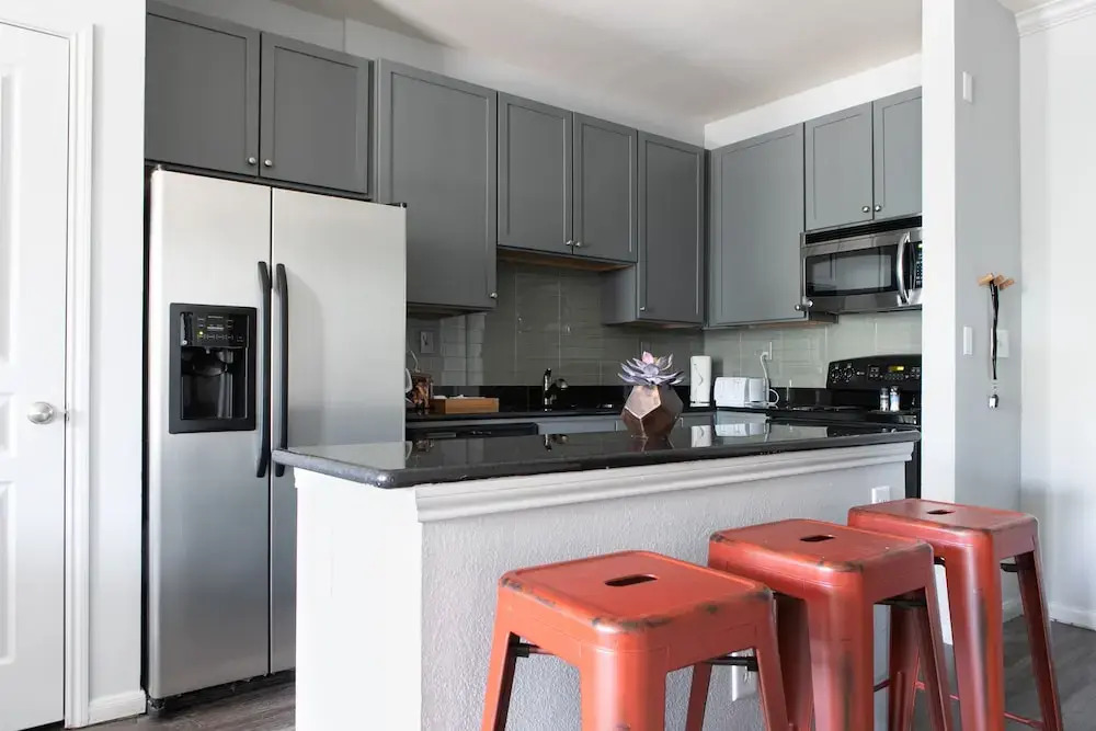 WanderJaunt - Luxe Downtown Austin Apts