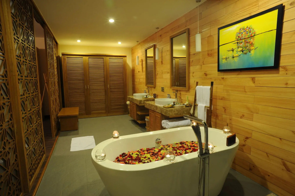 Aroma Beach Resort and Spa