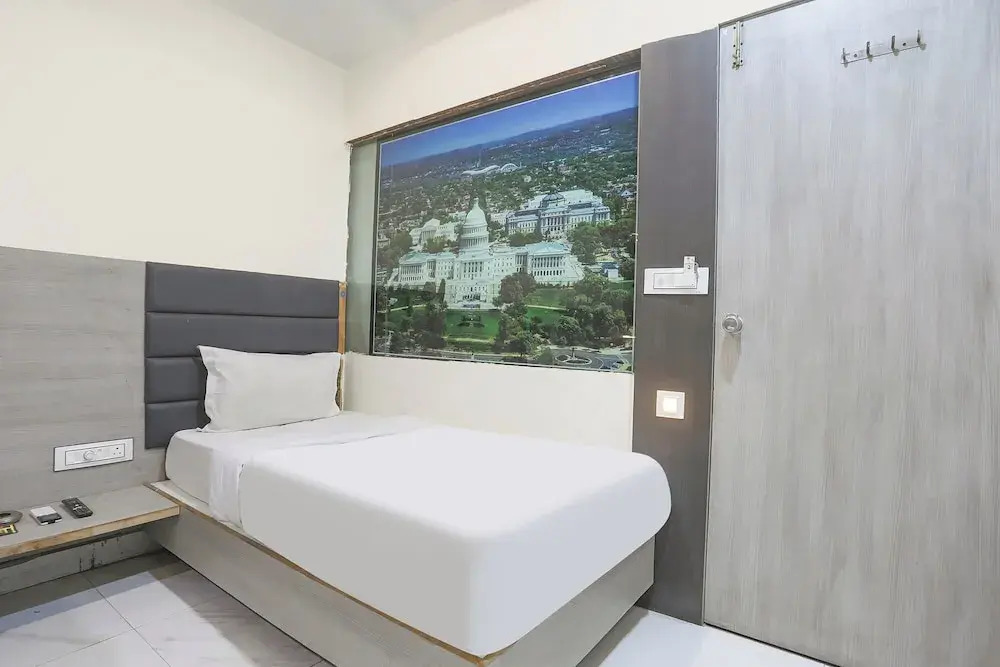 FabHotel S.S - Opp. Vishwakarma Engineering College